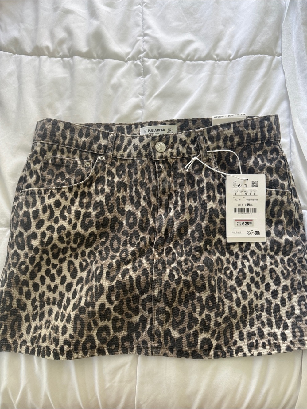 NWT Pull&Bear Leopard Print Denim Mini Skirt in Beige Dark Brown Animal Print